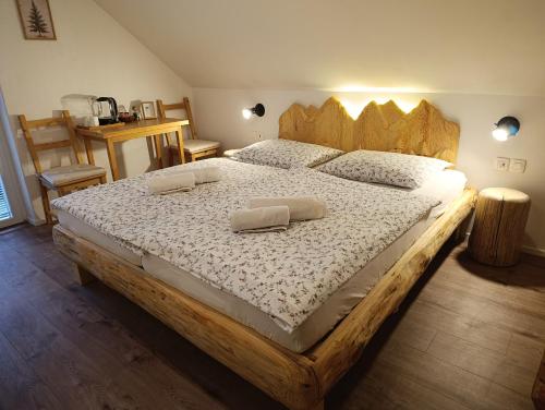 Apartments and rooms Cerkovnik in Bohinji-tó