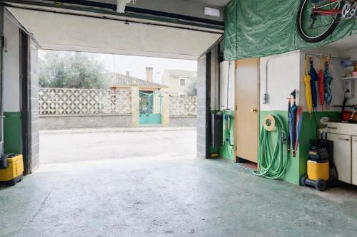 Casa Dalia grande y luminosa con terraza y garaje en pueblo tranquilo in Sierra de Luna