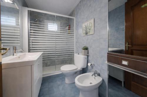 Casa Dalia grande y luminosa con terraza y garaje en pueblo tranquilo in Sierra de Luna
