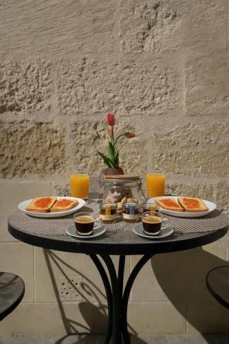 Food and beverages, CAVA Urban Relais & Pool in Castromediano