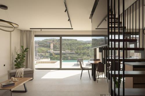 Venerato Villas Ampela & Apolonia, with Pool, Spa Whirlpool & Heritage, By ThinkVilla in Paliani