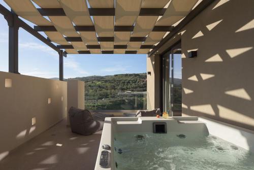 Venerato Villas Ampela & Apolonia, with Pool, Spa Whirlpool & Heritage, By ThinkVilla in Paliani