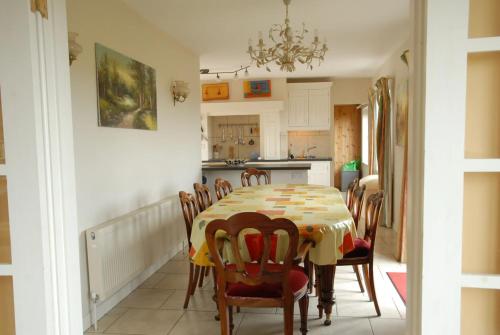 Spacious house with sea and mountain views, Co. Kerry in Kilnanare