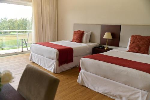 2 double beds