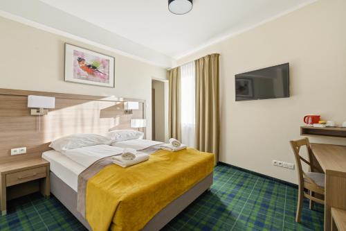 1 queen bed