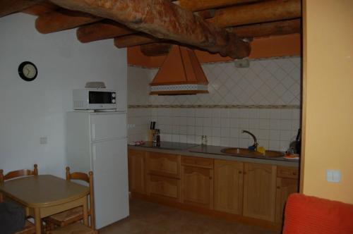 廚房, Charming Apartment in Coscojuela de Sobrarbe, 45 m² in 托烏莫里約