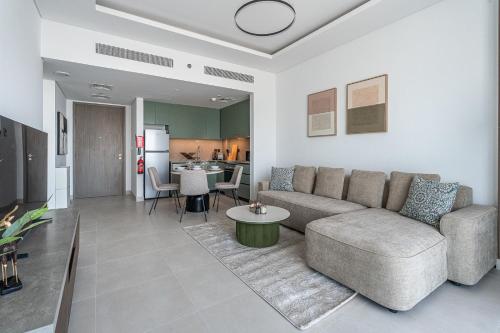 Modern 1BDR Apartment in Citywalk - image 14