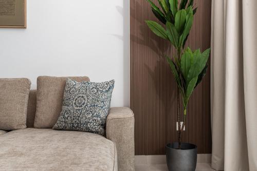 Modern 1BDR Apartment in Citywalk - image 8