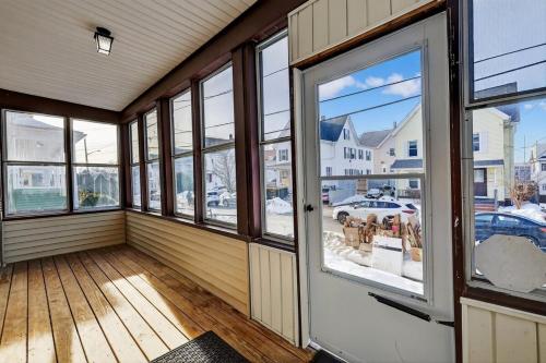 Cozy&Spacious 7Br home in Malden w free Parking in 馬爾登