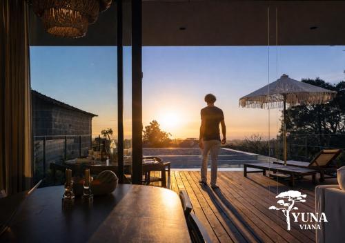 Yuna - Ultimate Surf Lodge in Vila Nova De Anha