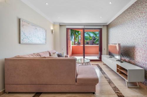 2b luxury in Beach Area new Golden Mile