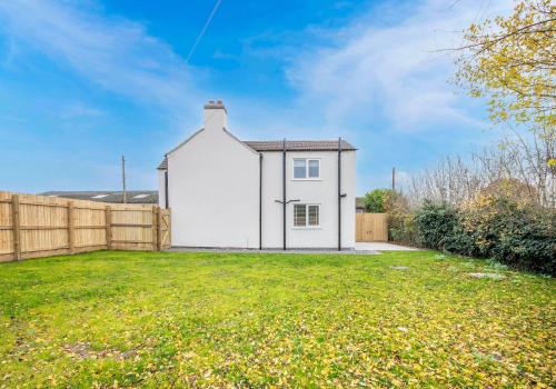 Lincoln Country Cottage Large Garden & Free Parking in North Scarle