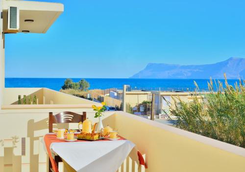  Roula's Sea View Apartment, Pension in Kissamos