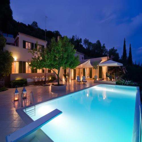 Alpha Luxury Villa - Private Pool & VIP Services – khách sạn tại Agia Parakevi - Platanias