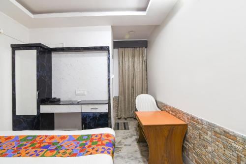FabHotel Continental – Calcutta, LA