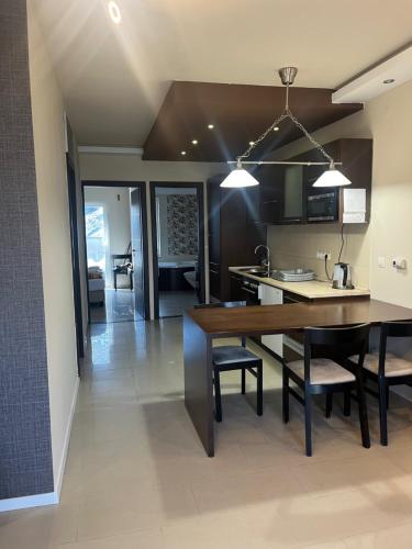 City Apartman haz in Balatonlelle