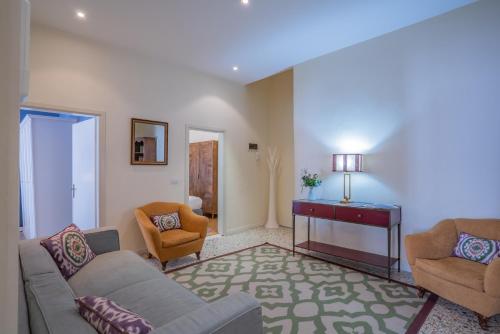 Canaletto Apartment with Canal View in Dorsoduro - image 2