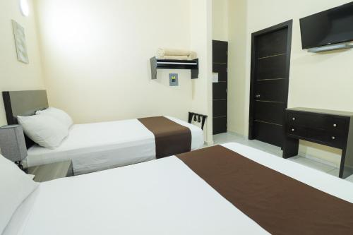2 double beds