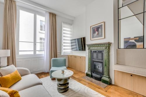 Pick A Flat's Apartment in Louvre - Rue Coquillère