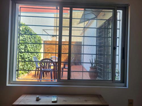 La Pinta Càlida casa en Malvìn con cochera (La Pinta Calida casa en Malvin con cochera) in 馬爾文