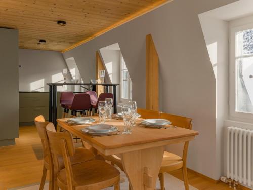 Modernized Historic Posthouse Apartment 8min to Andermatt in Realp
