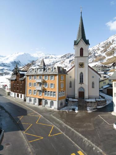 Modernized Historic Posthouse Apartment 8min to Andermatt in Realp