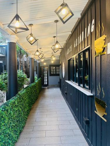 花園, 中途之家酒店 (Halfway House Hotel) in 金伯利