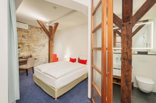 2 twin beds