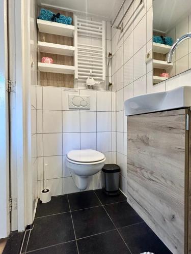 Fürdőszoba, D29 Seasideappartement Zuidstraat Domburg in Domburg