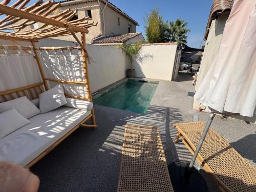 DIGITONE BY GATES Studio cosy pour 4 sans jacuzzi ni rooftop in Marignane