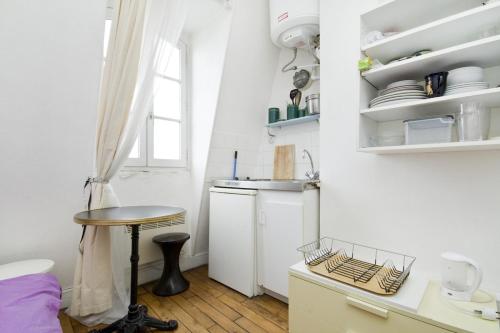 CHAMPS ELYSEES STUDENT STUDIo in Rosieres-pres-Troyes