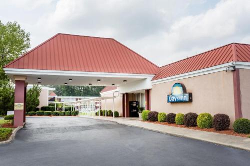 Unterkunft von außen, Days Inn by Wyndham Goldsboro in Goldsboro (NC)