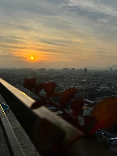 Vista al Atardecer Metro los héroes