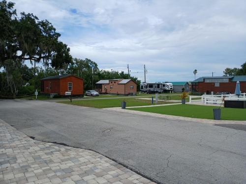 Oak Harbor RV Resort in Haines City, USA