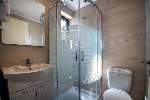 2 twin beds