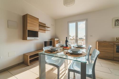 MaraMare Apartment by Diddoi
