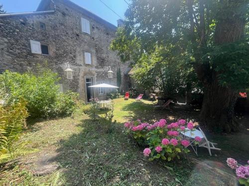 Authentique maison de famille Ariègeoise (Authentique maison de famille Ariegeoise) in Saurat