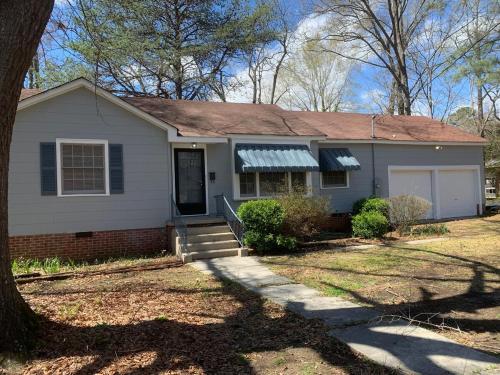 Canton Crew Quarters in Canton (MS)