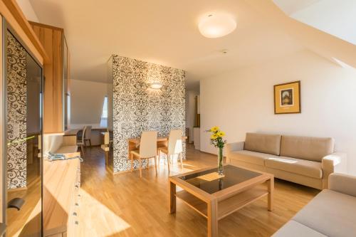 Vienna Grand Apartments City - image 7