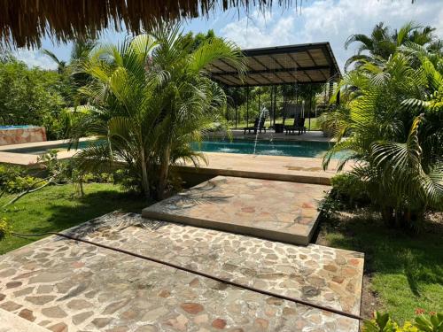 Villa de Lujo con Piscina y Jacuzzi Privado in Malambo