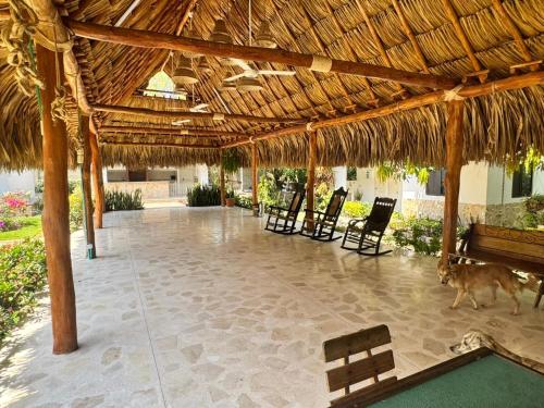 Villa de Lujo con Piscina y Jacuzzi Privado in Malambo