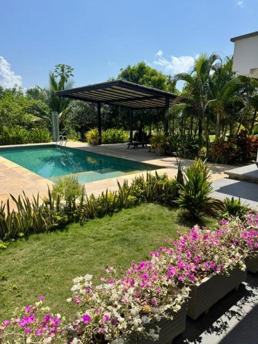 Villa de Lujo con Piscina y Jacuzzi Privado in Malambo