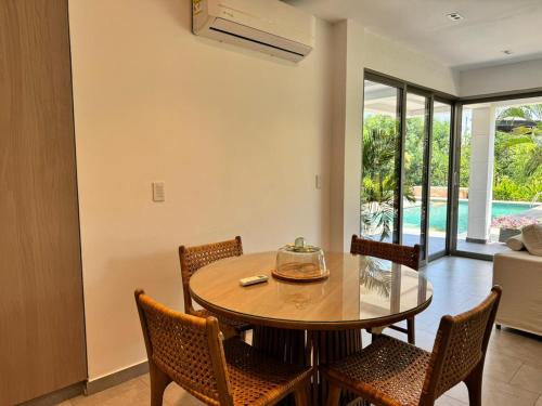 Villa de Lujo con Piscina y Jacuzzi Privado in Malambo