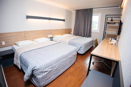 Hotel 10 Blumenau in Блуменау
