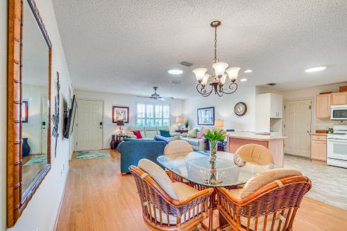 Home in The Villages with Lanai and Private Hot Tub! in The Villages, USA
