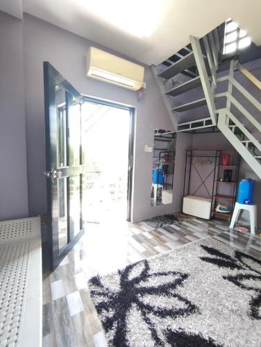 Aliyah Transient House in Atimonan