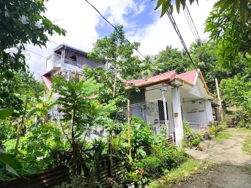 Aliyah Transient House in Atimonan