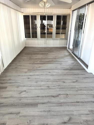 2BR Modern Update in Sun Resorts & Residences in 哈林高地