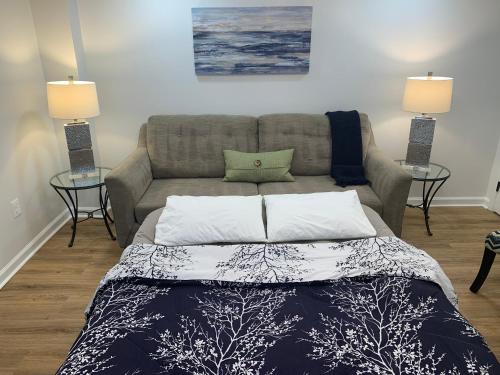 Comfy Cozy 2BD-2BA apt in Federal Hill in Federal Hill