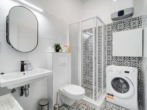 Comfortable stay in brand new central apt - image 7